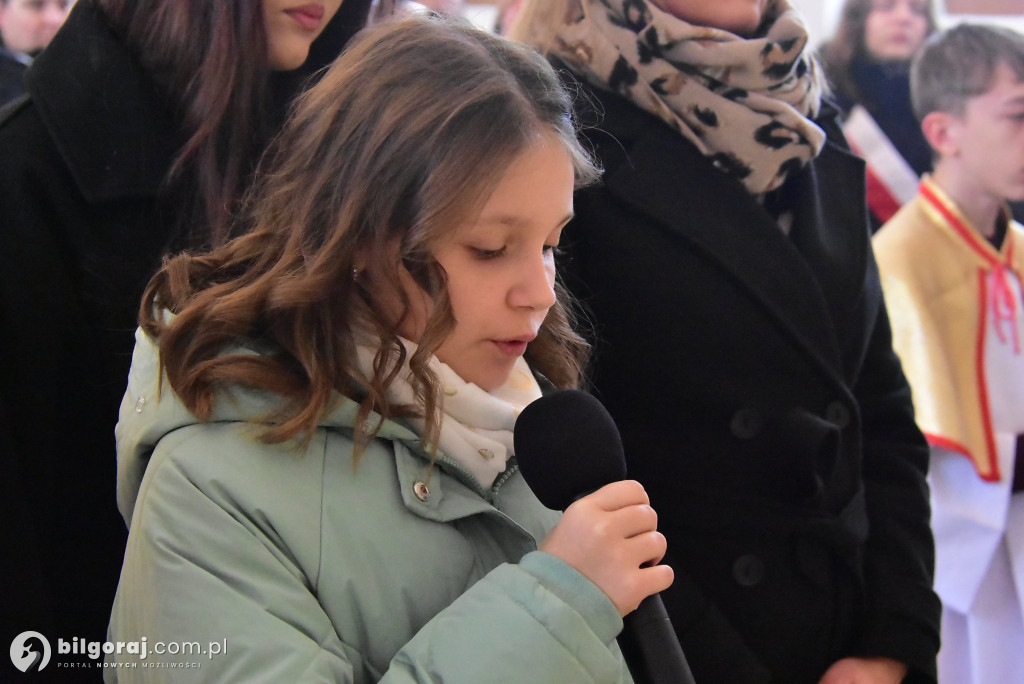 Wprowadzenie relikwii św. Jana Pawła II do Chmielka