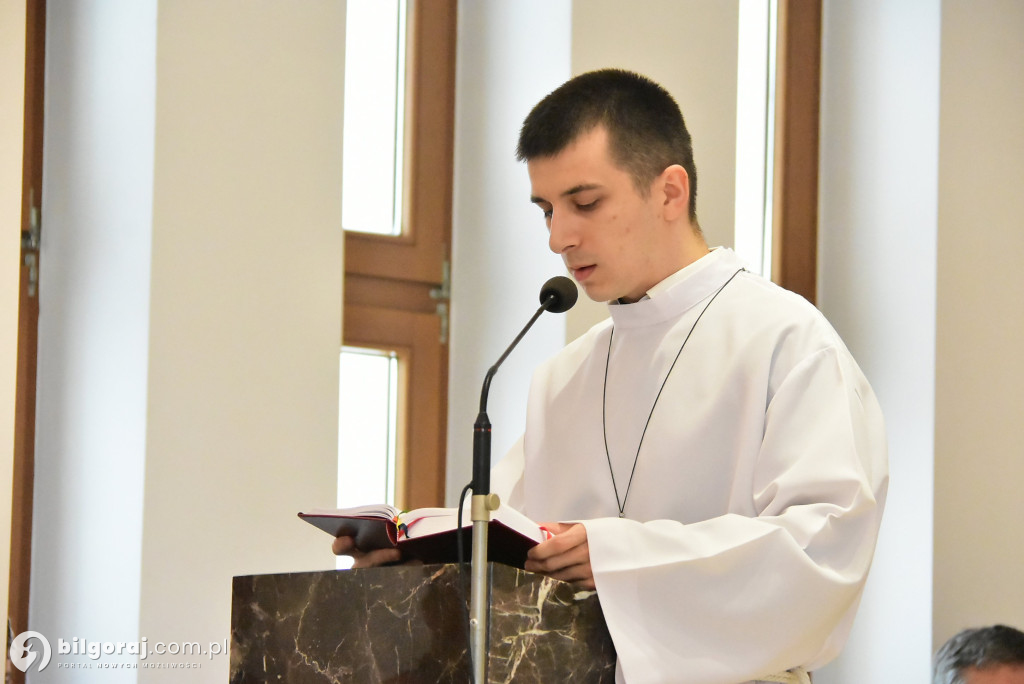 Wprowadzenie relikwii św. Jana Pawła II do Chmielka