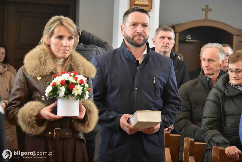 Wprowadzenie relikwii św. Jana Pawła II do Chmielka