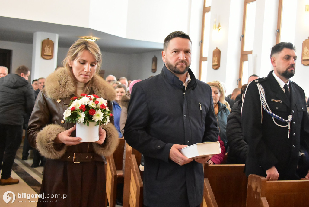 Wprowadzenie relikwii św. Jana Pawła II do Chmielka