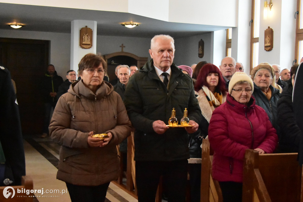 Wprowadzenie relikwii św. Jana Pawła II do Chmielka