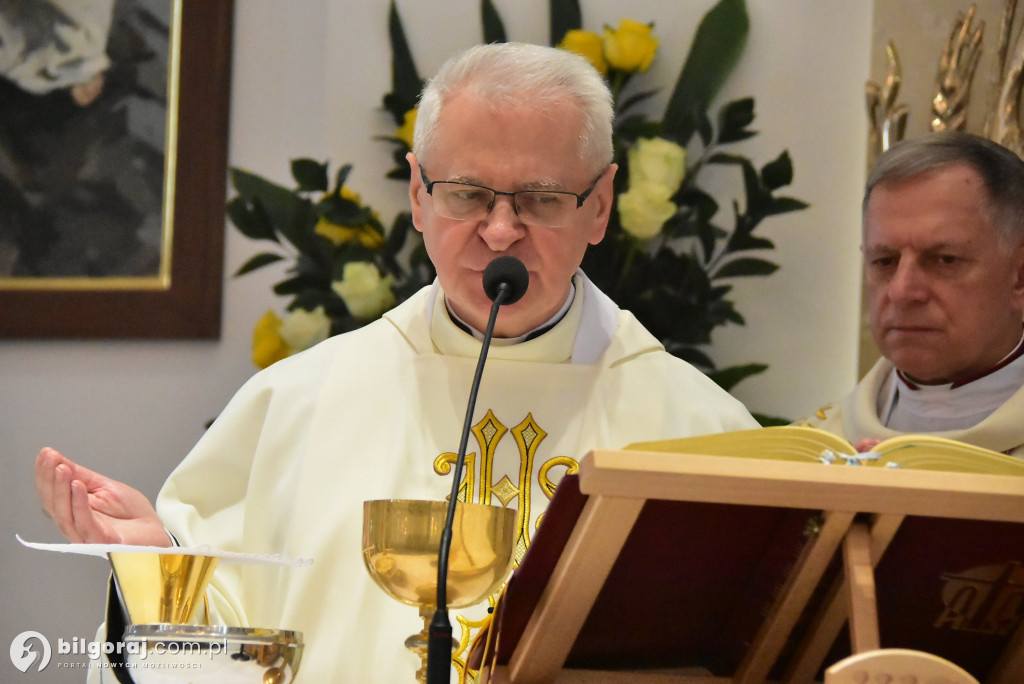 Wprowadzenie relikwii św. Jana Pawła II do Chmielka