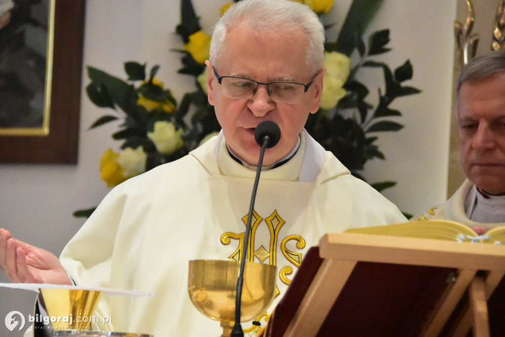 Wprowadzenie relikwii św. Jana Pawła II do Chmielka