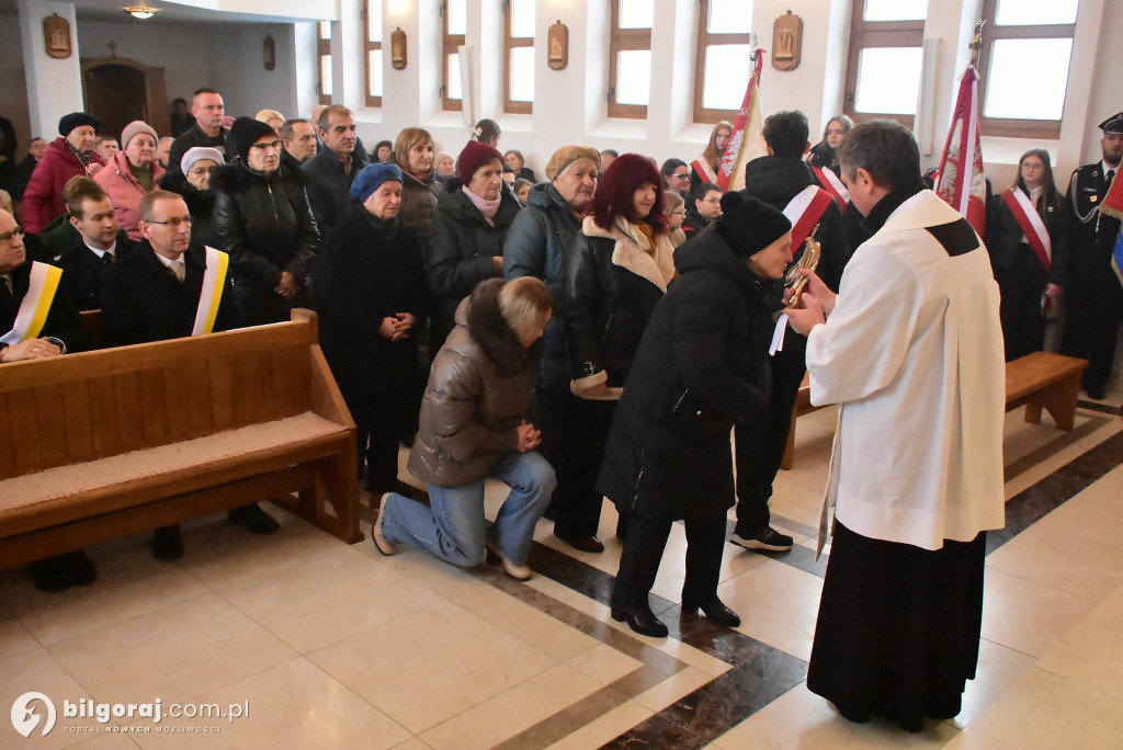 Wprowadzenie relikwii św. Jana Pawła II do Chmielka
