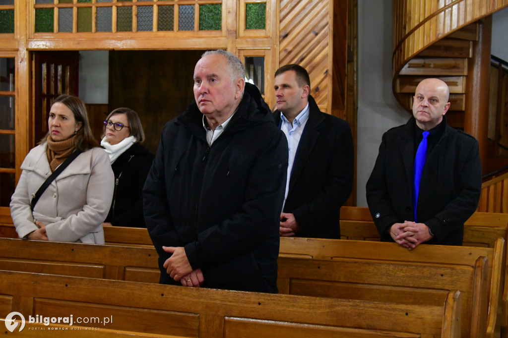 Strażacy gminy Biłgoraj na zaduszkach ku czci zmarłych Druhów