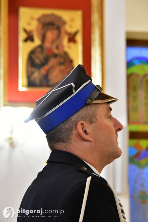 Strażacy gminy Biłgoraj na zaduszkach ku czci zmarłych Druhów