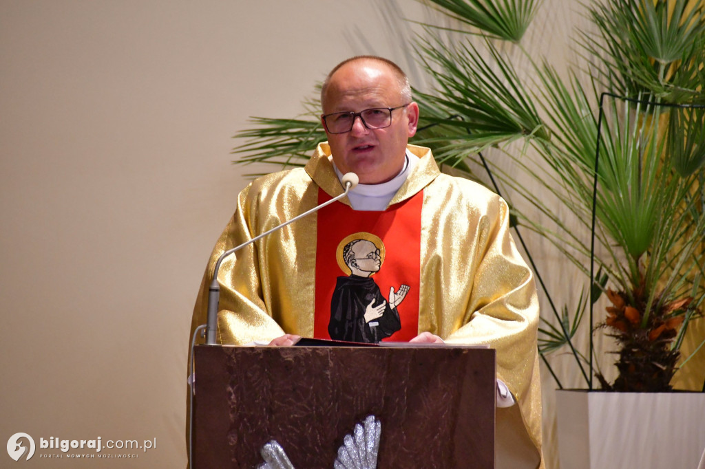 Strażacy gminy Biłgoraj na zaduszkach ku czci zmarłych Druhów