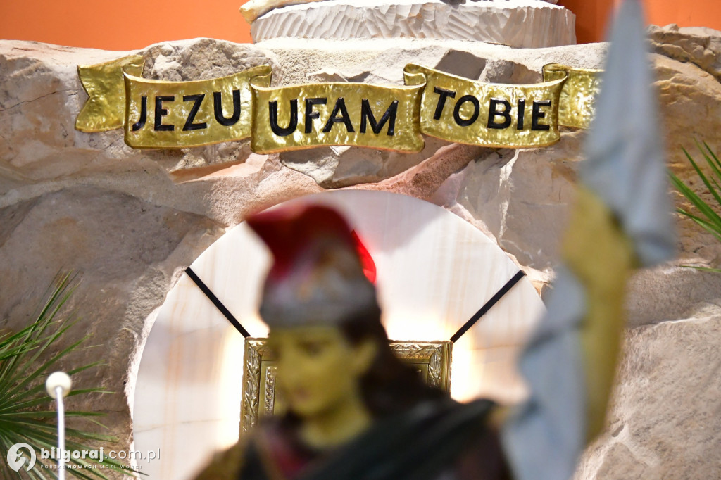 Strażacy gminy Biłgoraj na zaduszkach ku czci zmarłych Druhów