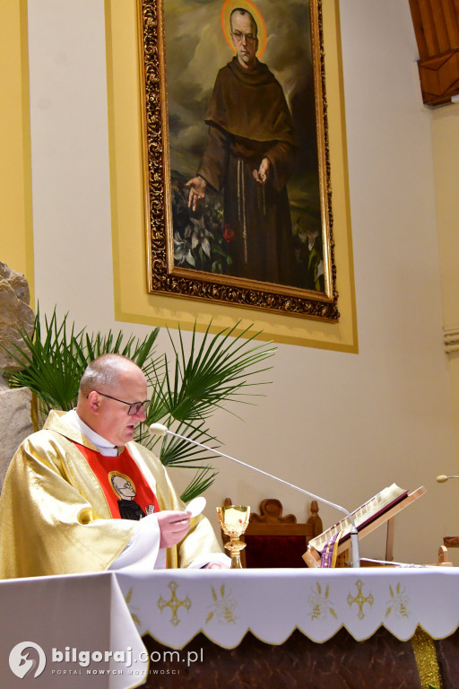 Strażacy gminy Biłgoraj na zaduszkach ku czci zmarłych Druhów