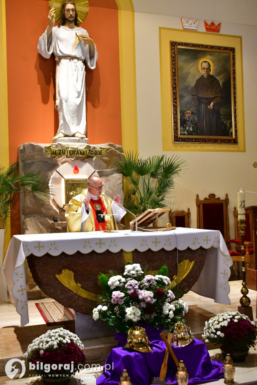 Strażacy gminy Biłgoraj na zaduszkach ku czci zmarłych Druhów