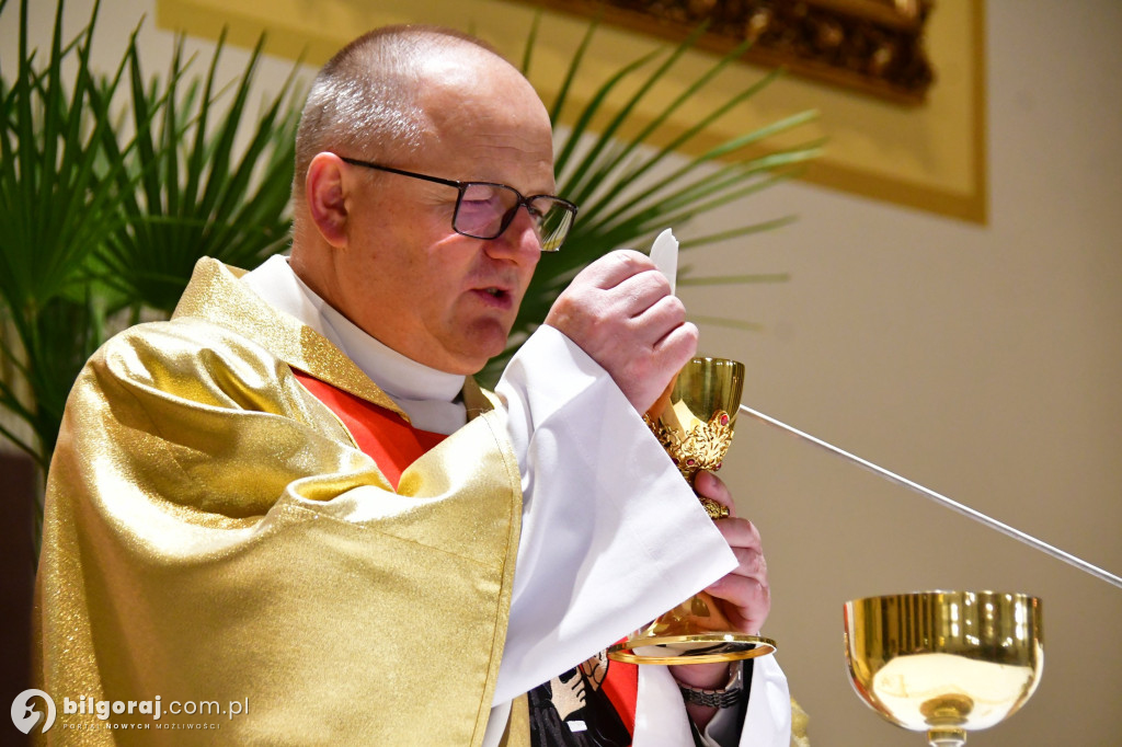 Strażacy gminy Biłgoraj na zaduszkach ku czci zmarłych Druhów