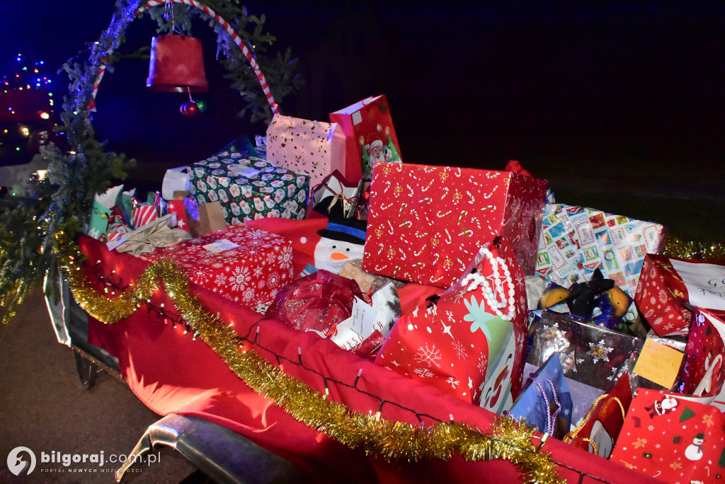 Strażacy i KGW w akcji: Mikołaj na quadzie odwiedził Majdan