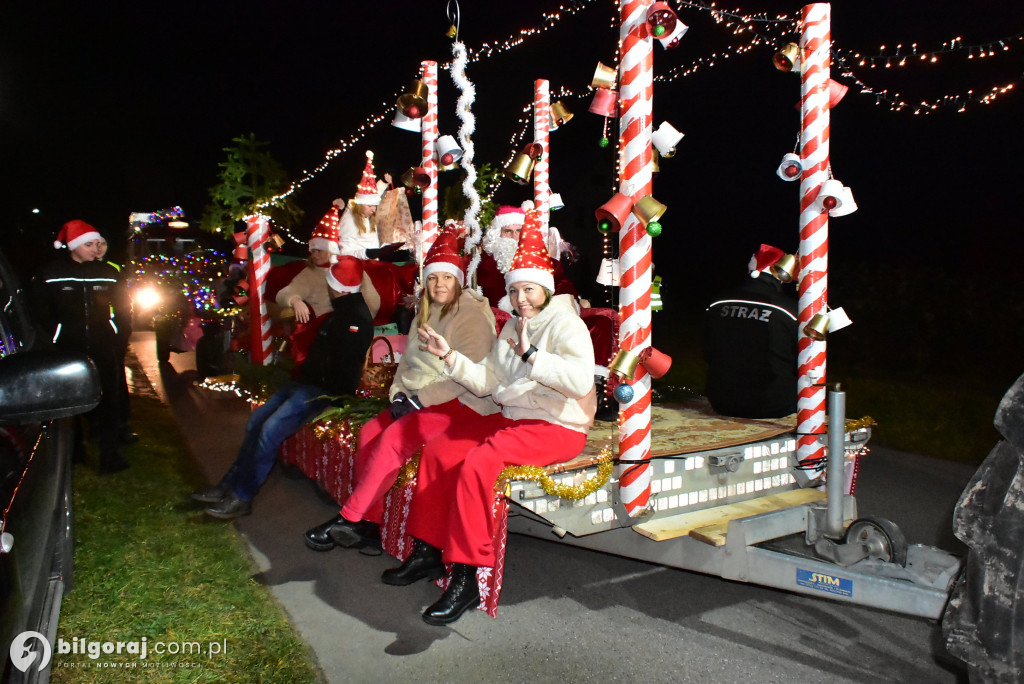 Strażacy i KGW w akcji: Mikołaj na quadzie odwiedził Majdan