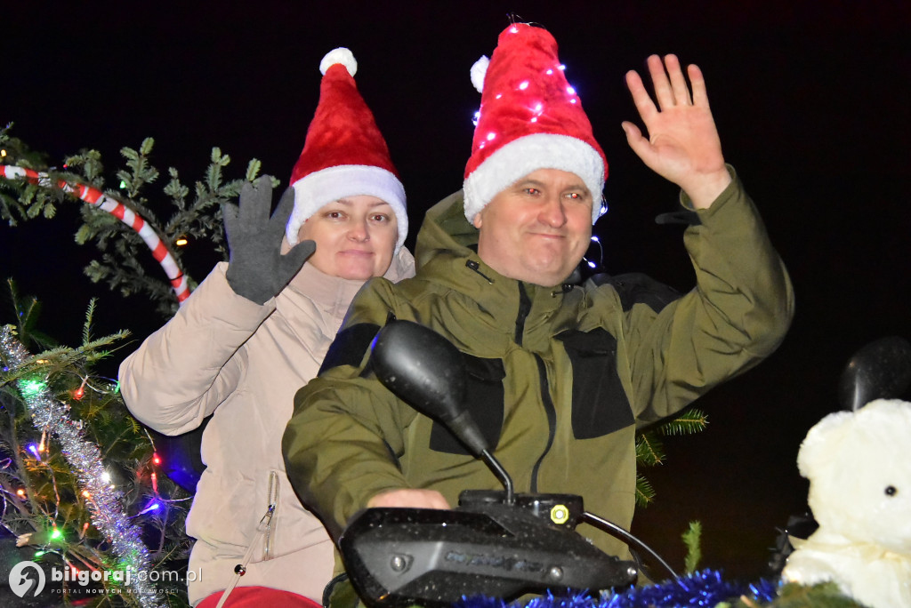 Strażacy i KGW w akcji: Mikołaj na quadzie odwiedził Majdan
