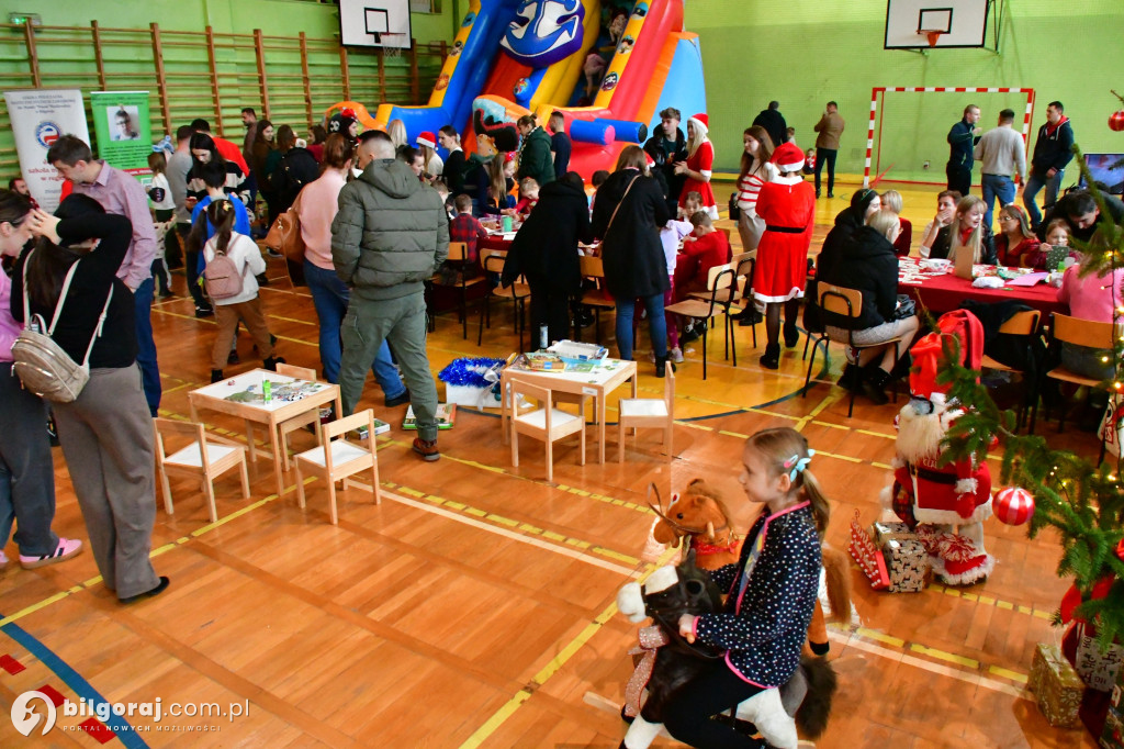 Biłgoraj. Trwają Mikołajki z Medykiem