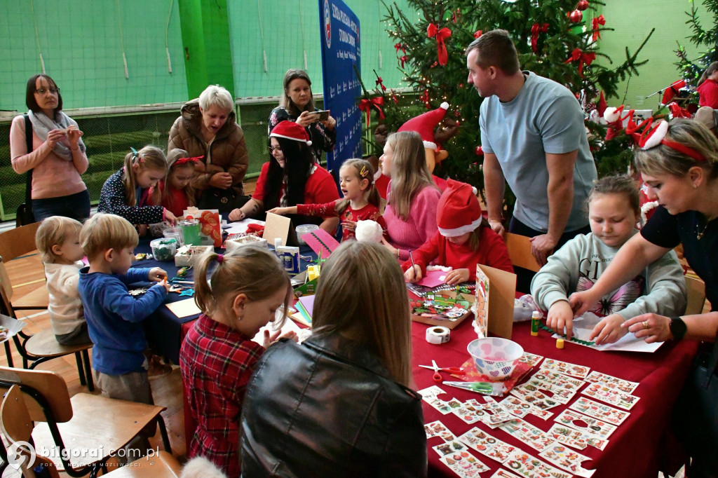 Biłgoraj. Trwają Mikołajki z Medykiem