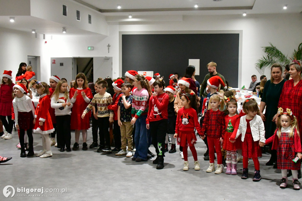 Od ozdób choinkowych po prezenty: Mikołajki w Biszczy