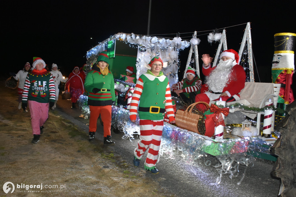 Fabryka zabawek w Dereźni! Mikołaj na platformie odwiedził wioskę