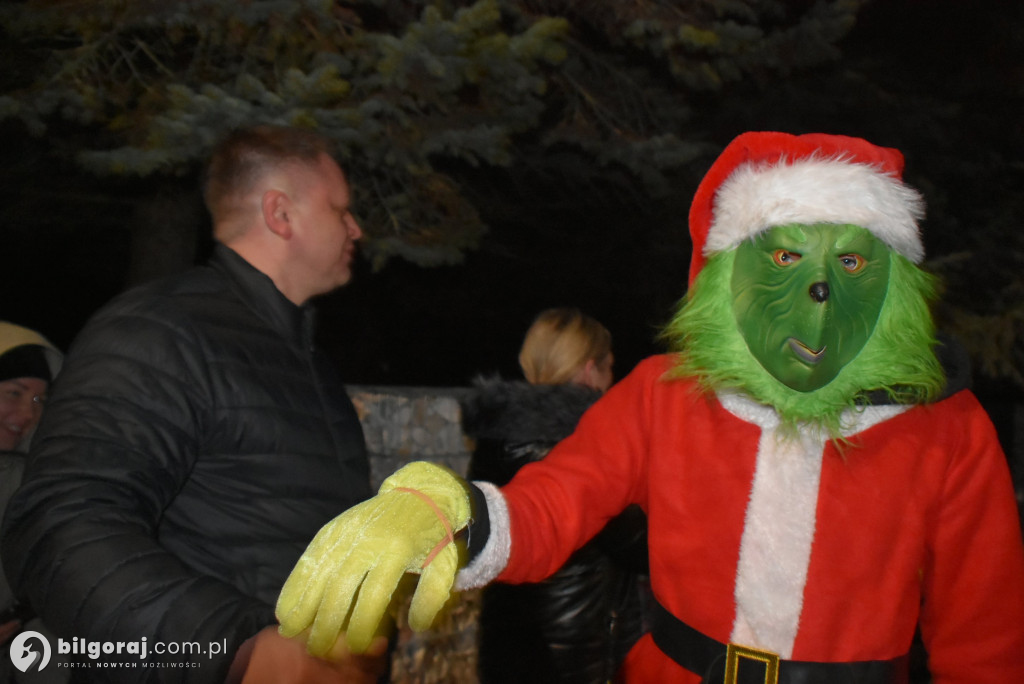 Fabryka zabawek w Dereźni! Mikołaj na platformie odwiedził wioskę