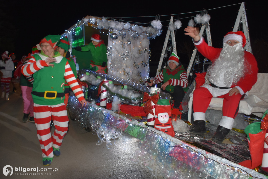 Fabryka zabawek w Dereźni! Mikołaj na platformie odwiedził wioskę