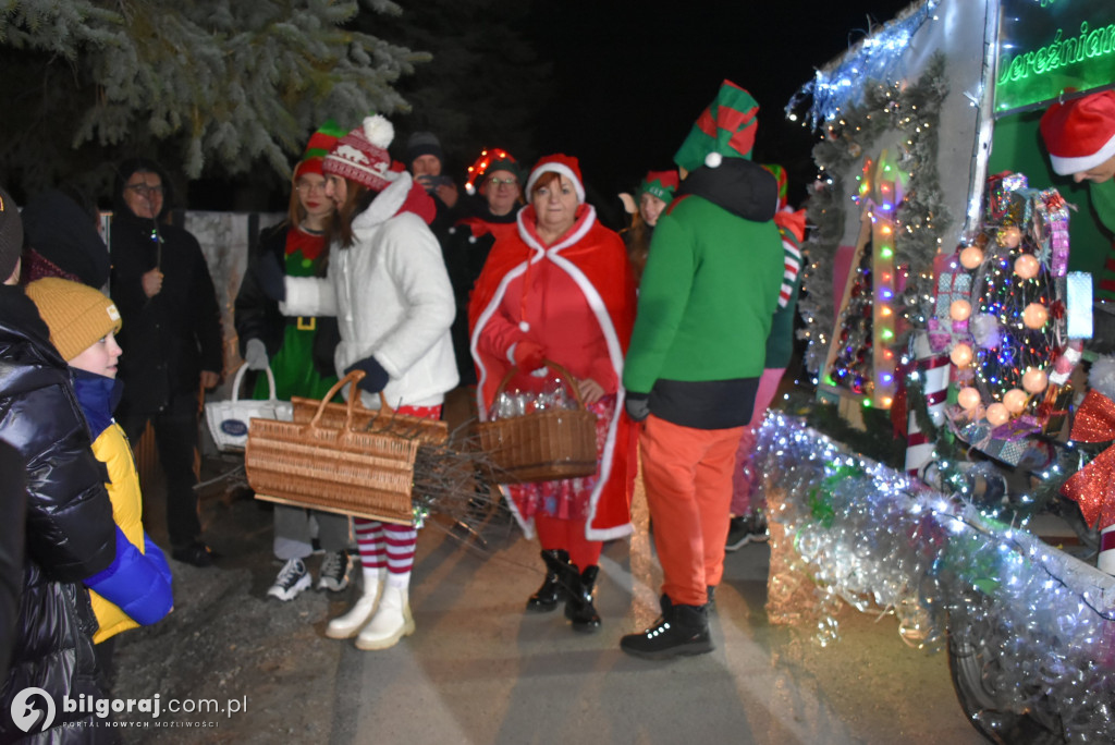 Fabryka zabawek w Dereźni! Mikołaj na platformie odwiedził wioskę