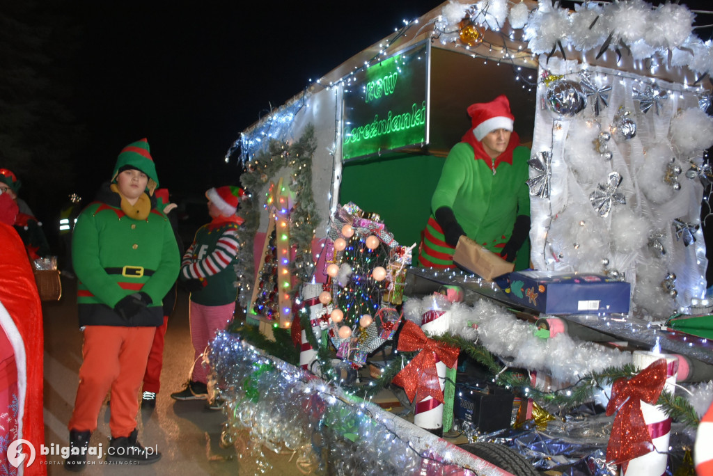 Fabryka zabawek w Dereźni! Mikołaj na platformie odwiedził wioskę