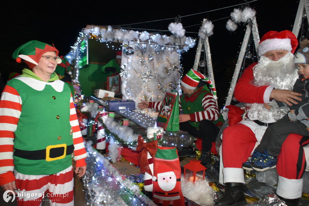 Fabryka zabawek w Dereźni! Mikołaj na platformie odwiedził wioskę