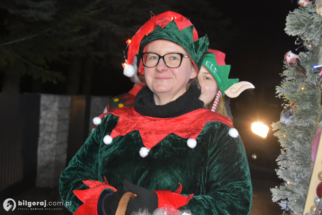 Fabryka zabawek w Dereźni! Mikołaj na platformie odwiedził wioskę