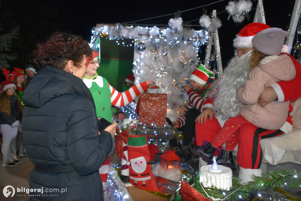 Fabryka zabawek w Dereźni! Mikołaj na platformie odwiedził wioskę