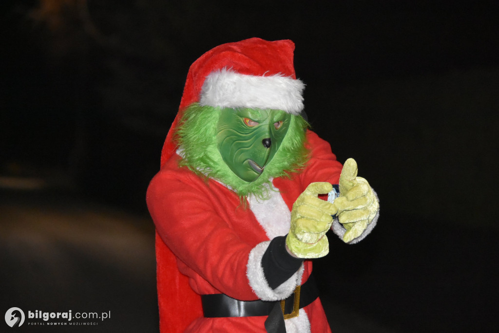 Fabryka zabawek w Dereźni! Mikołaj na platformie odwiedził wioskę