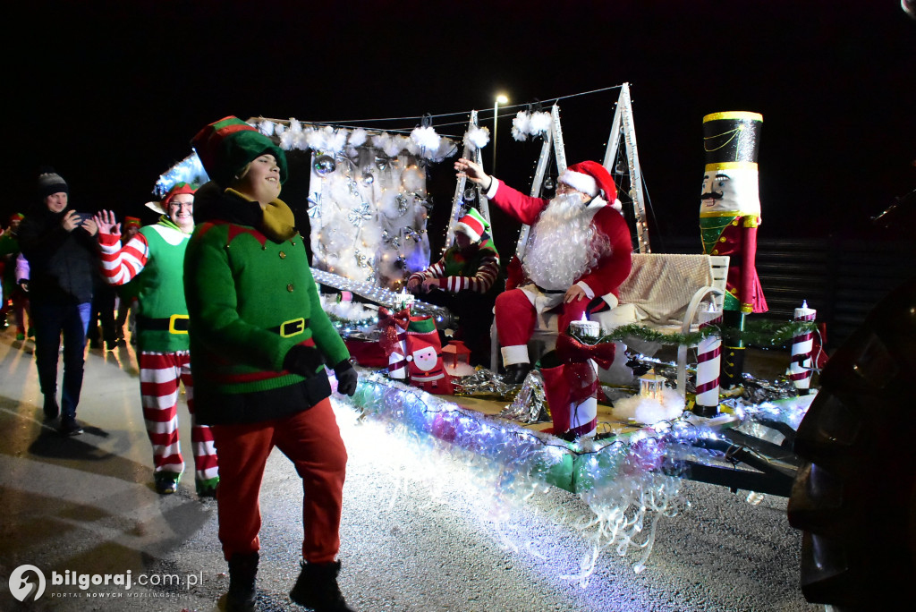 Fabryka zabawek w Dereźni! Mikołaj na platformie odwiedził wioskę