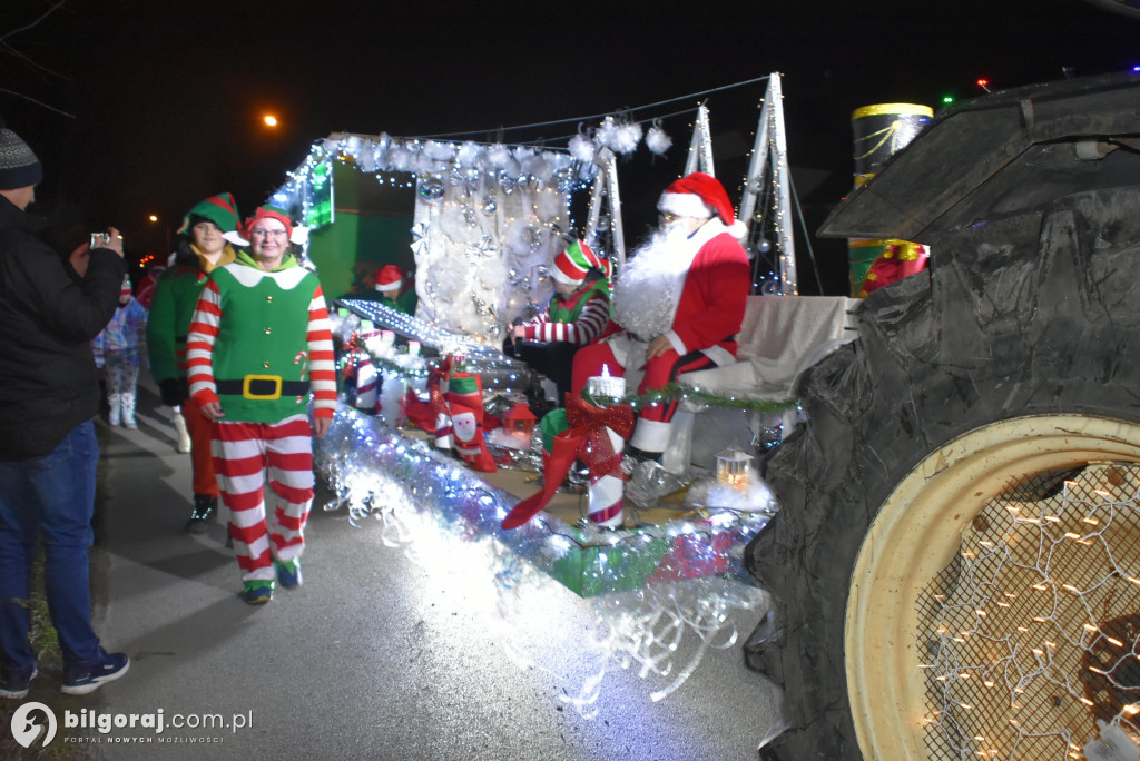 Fabryka zabawek w Dereźni! Mikołaj na platformie odwiedził wioskę