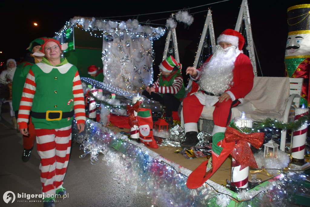 Fabryka zabawek w Dereźni! Mikołaj na platformie odwiedził wioskę