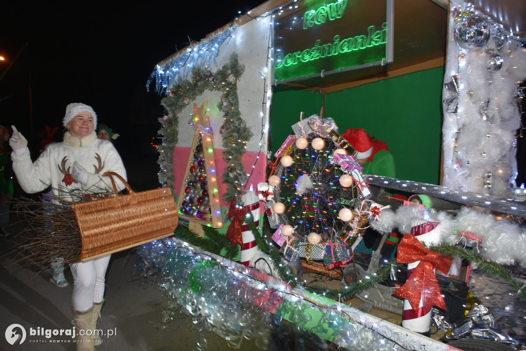 Fabryka zabawek w Dereźni! Mikołaj na platformie odwiedził wioskę