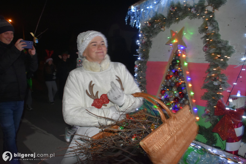 Fabryka zabawek w Dereźni! Mikołaj na platformie odwiedził wioskę