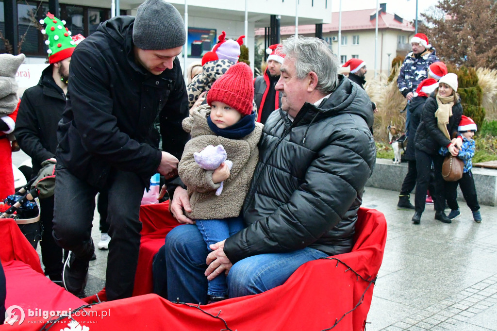 MotoMikołaje 2025 – paczki dla podopiecznych Wioski Dziecięcej i małych pacjentów