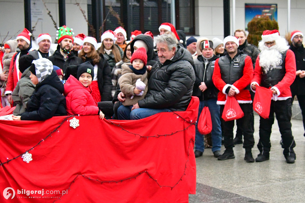 MotoMikołaje 2025 – paczki dla podopiecznych Wioski Dziecięcej i małych pacjentów