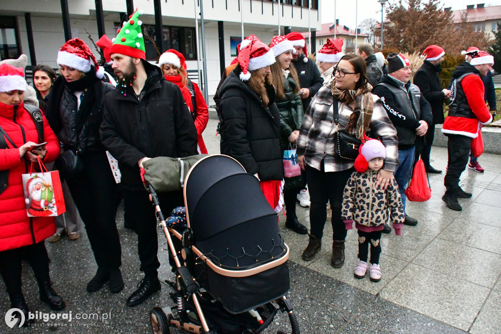 MotoMikołaje 2025 – paczki dla podopiecznych Wioski Dziecięcej i małych pacjentów