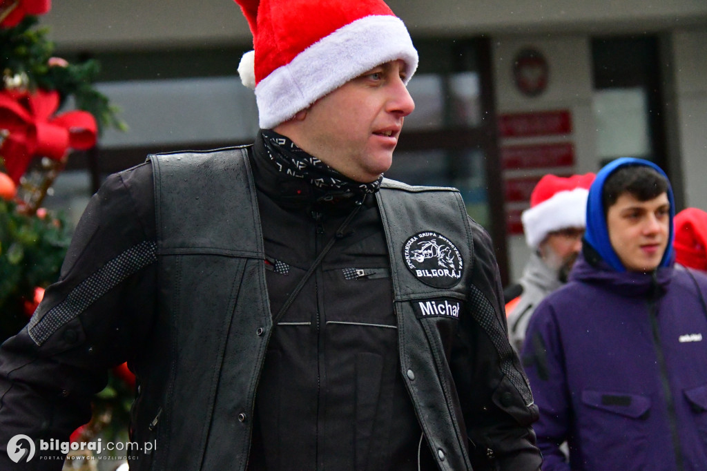 MotoMikołaje 2025 – paczki dla podopiecznych Wioski Dziecięcej i małych pacjentów