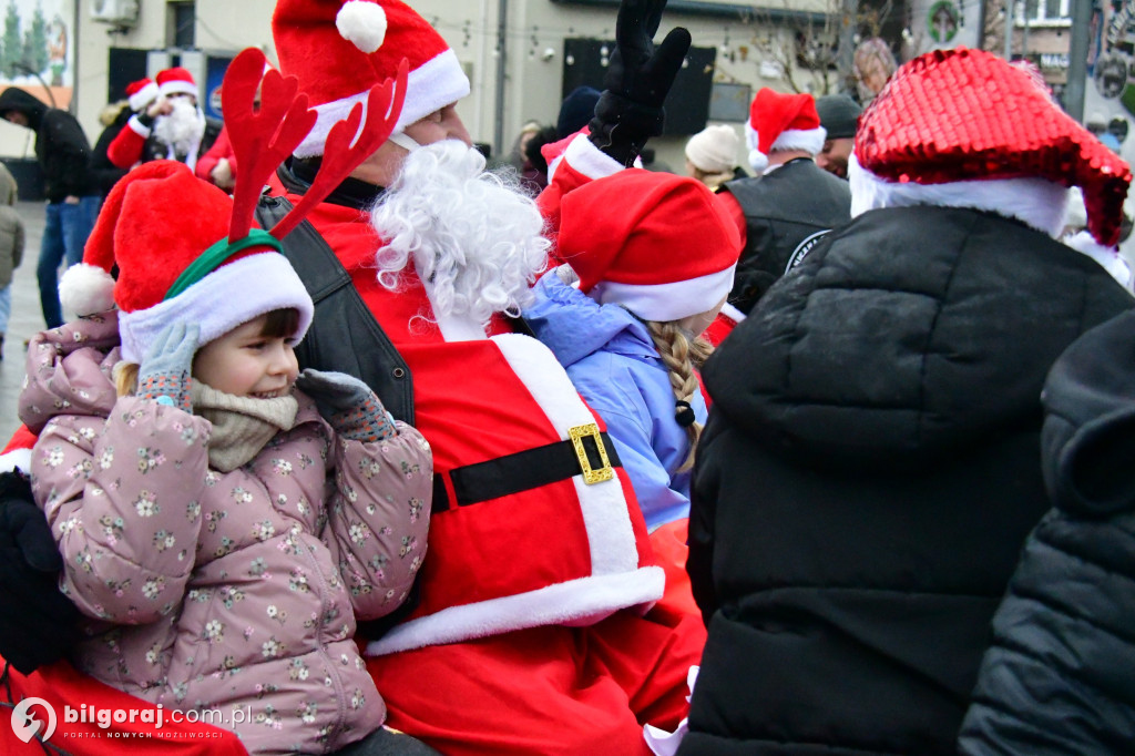 MotoMikołaje 2025 – paczki dla podopiecznych Wioski Dziecięcej i małych pacjentów