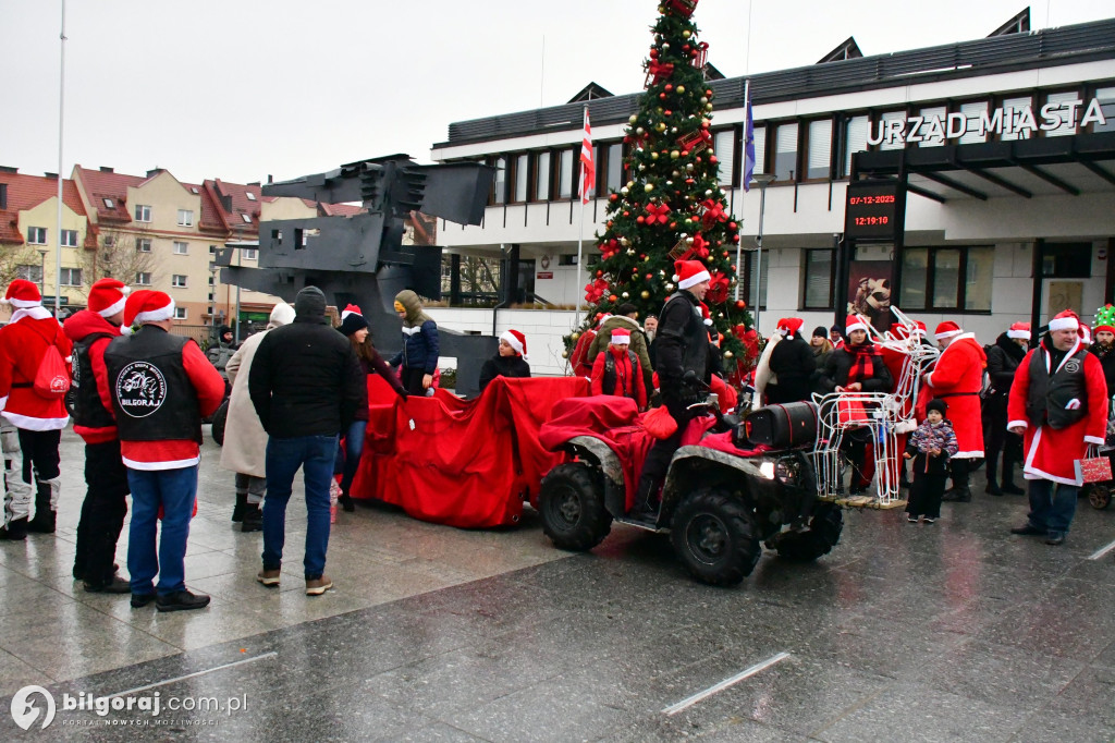 MotoMikołaje 2025 – paczki dla podopiecznych Wioski Dziecięcej i małych pacjentów