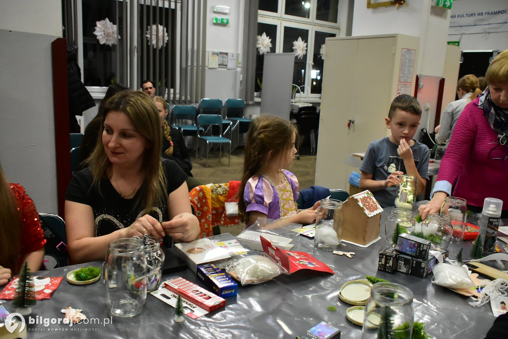 Lampiony, choinka i św. Mikołaj. Świąteczne warsztaty we Frampolu