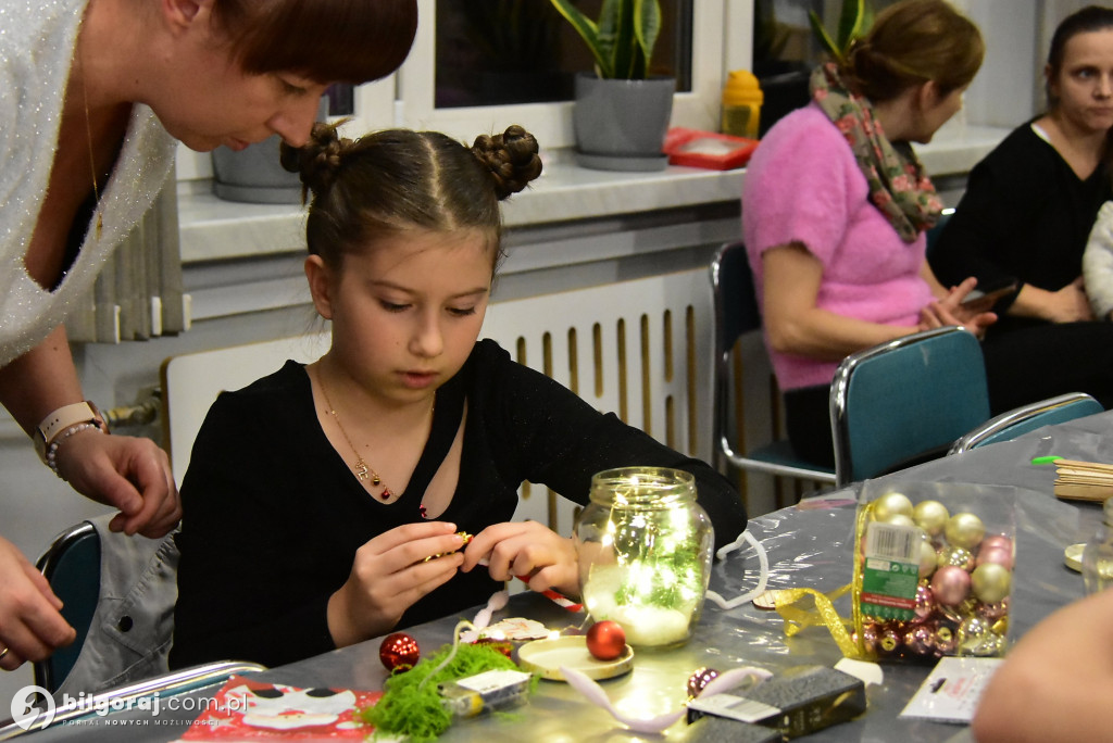 Lampiony, choinka i św. Mikołaj. Świąteczne warsztaty we Frampolu