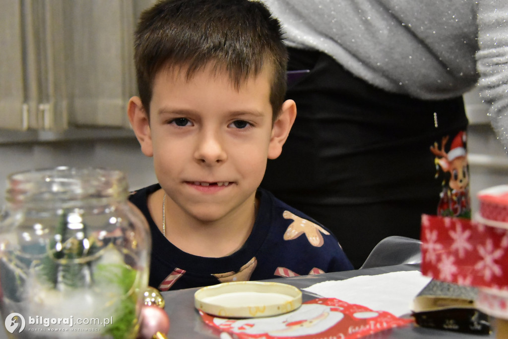 Lampiony, choinka i św. Mikołaj. Świąteczne warsztaty we Frampolu