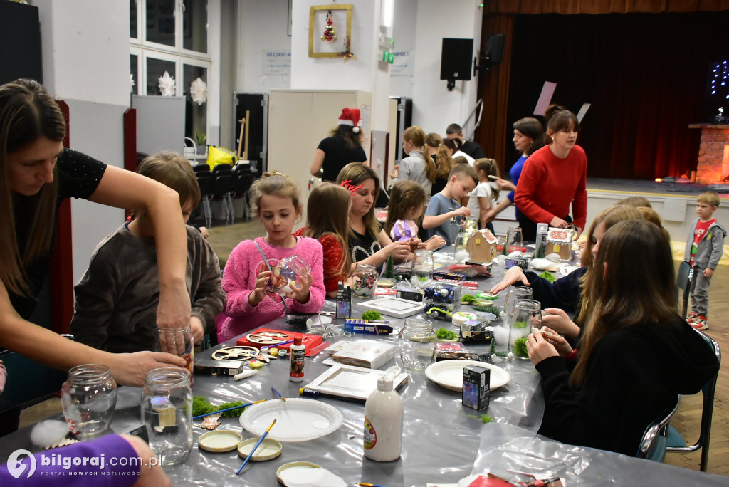 Lampiony, choinka i św. Mikołaj. Świąteczne warsztaty we Frampolu