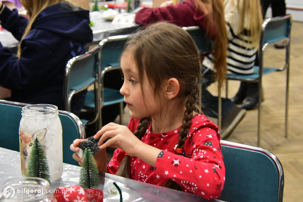 Lampiony, choinka i św. Mikołaj. Świąteczne warsztaty we Frampolu