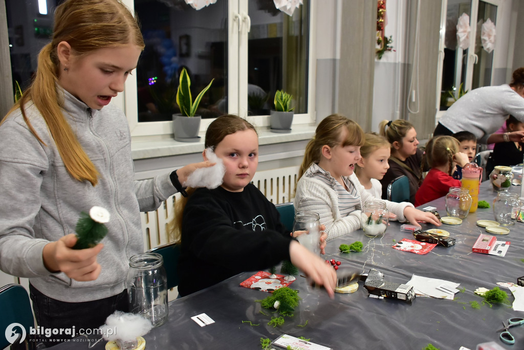 Lampiony, choinka i św. Mikołaj. Świąteczne warsztaty we Frampolu