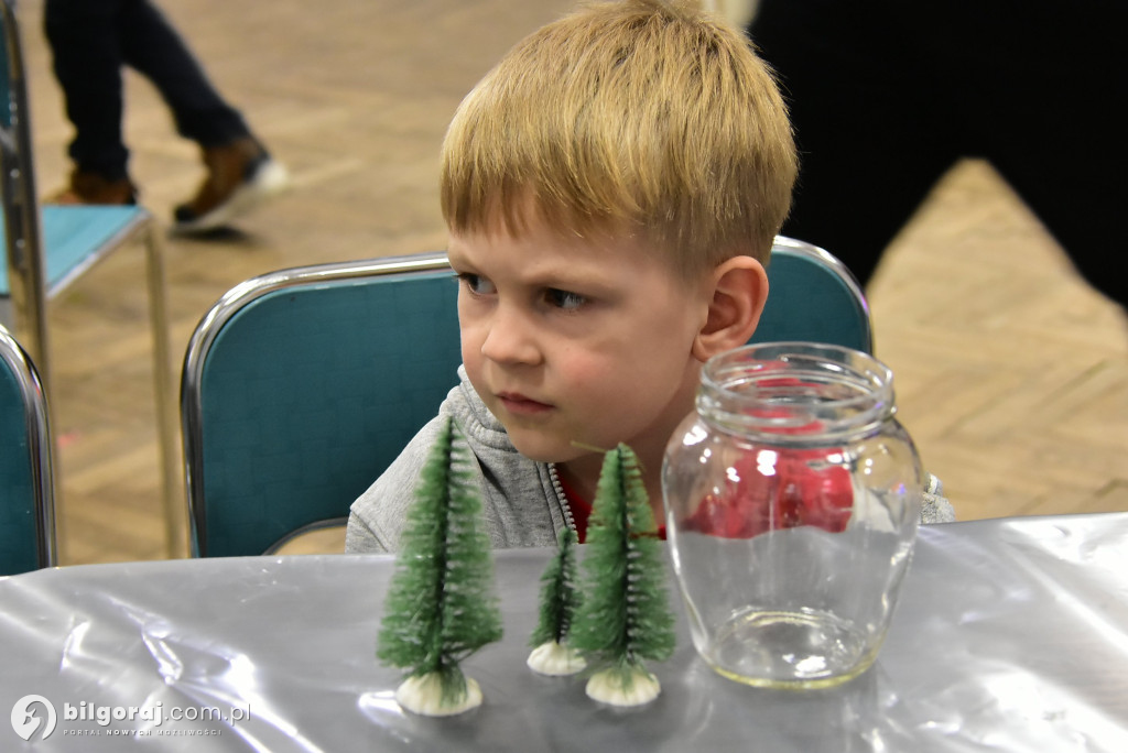 Lampiony, choinka i św. Mikołaj. Świąteczne warsztaty we Frampolu