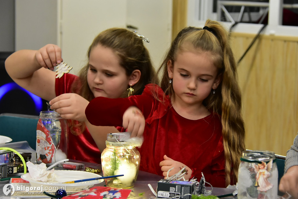 Lampiony, choinka i św. Mikołaj. Świąteczne warsztaty we Frampolu