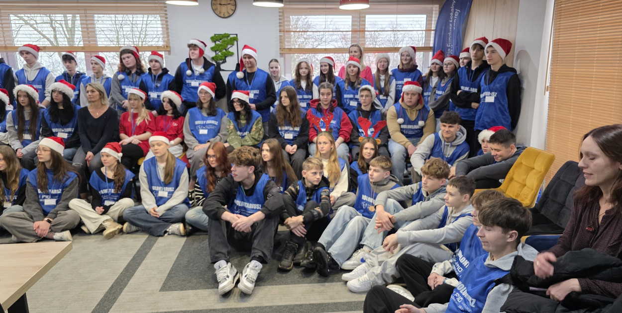 Uczniowie zbierają na stypendia dla rówieśników